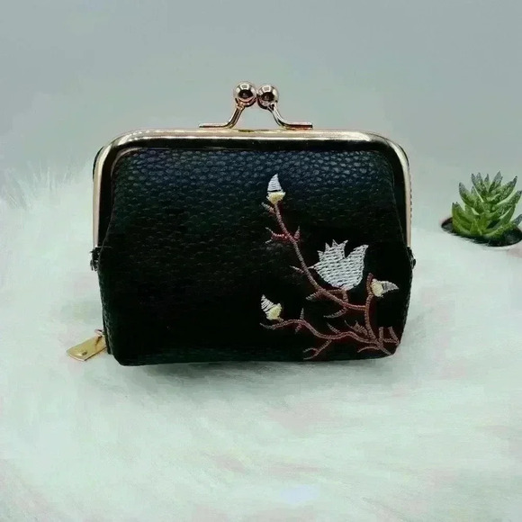 Flower Embroidered  Zip Around Wallet w/ detachable Coin Purse in Black - Picture 1 of 12